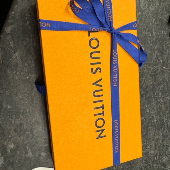 Louis Vuitton Wallet - Picture 12 of 14